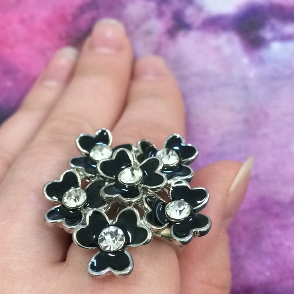 Ring bundle!!! - Picture 2 of 4